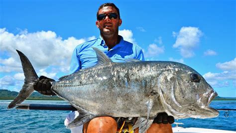 Giant Trevally fishing .